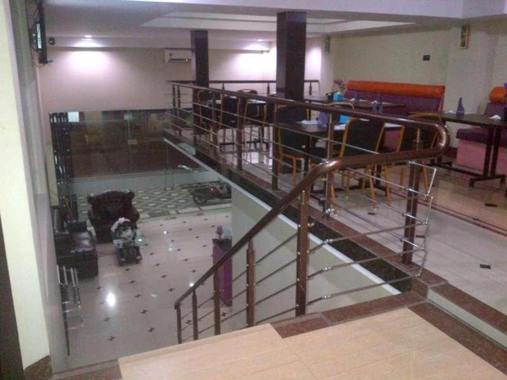 Erin Int Hotel Makassar Exterior photo